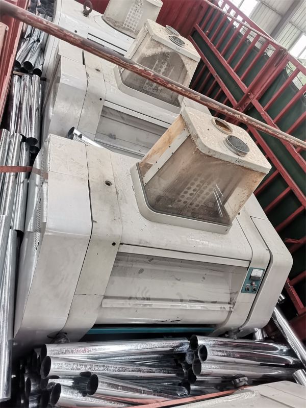 億泰糧油機(jī)械成品庫(kù)房